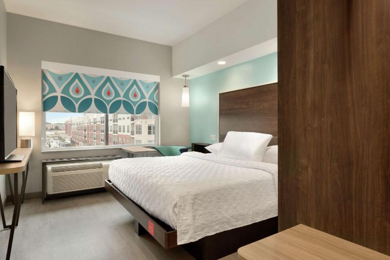 King Room image 3