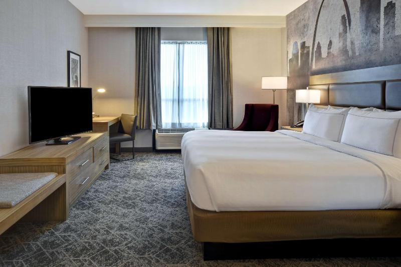 King Room image 4