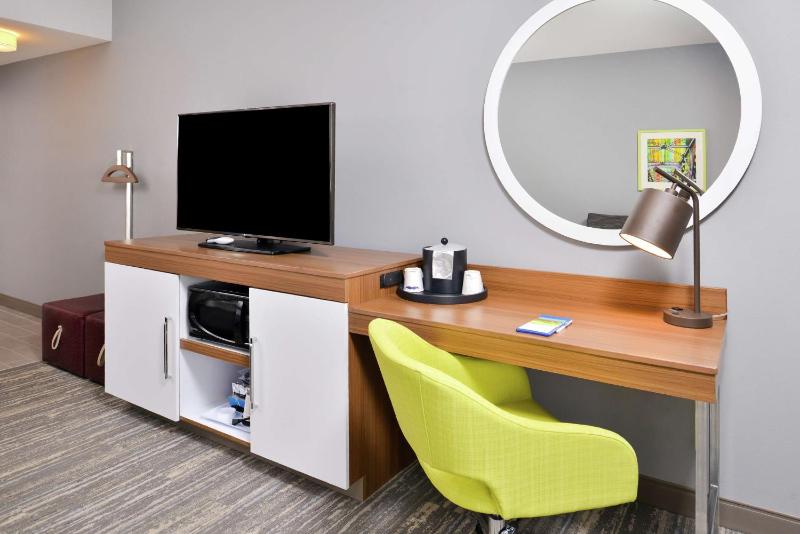 King Room - Hearing Access/Non-Smoking image 3