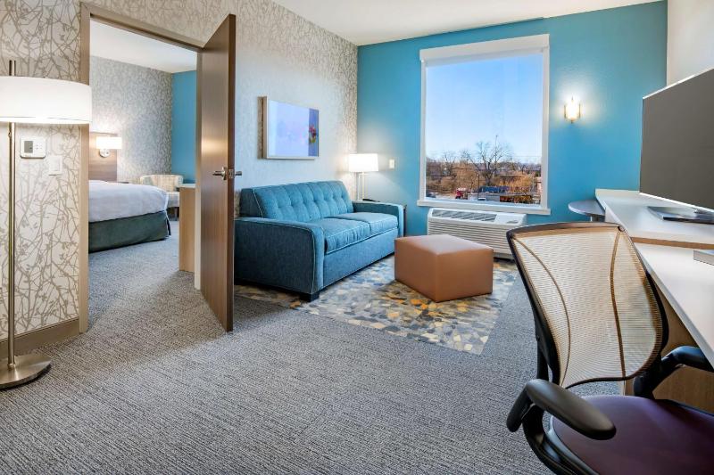 One-Bedroom Queen Suite - Non-Smoking image 1