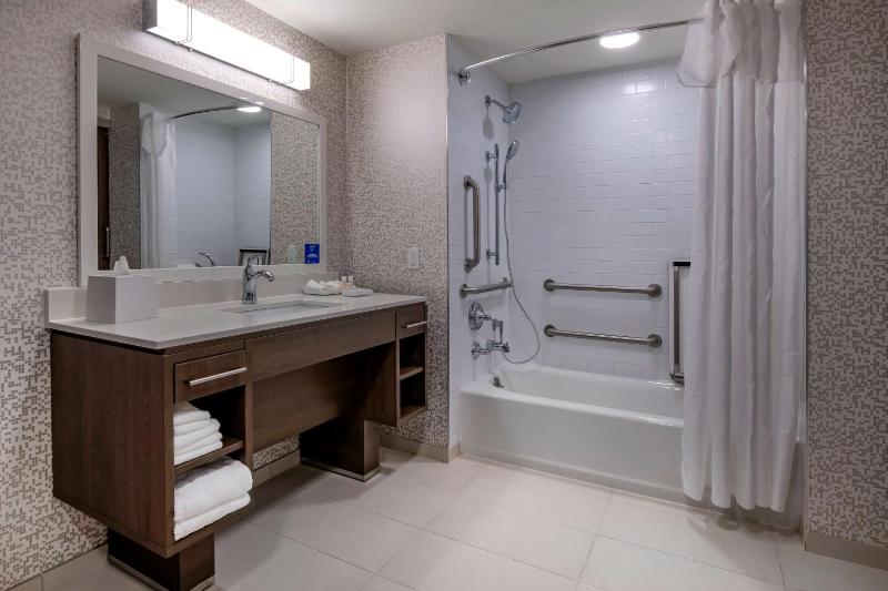 King Studio Suite - Mobility Access/Non-Smoking image 2
