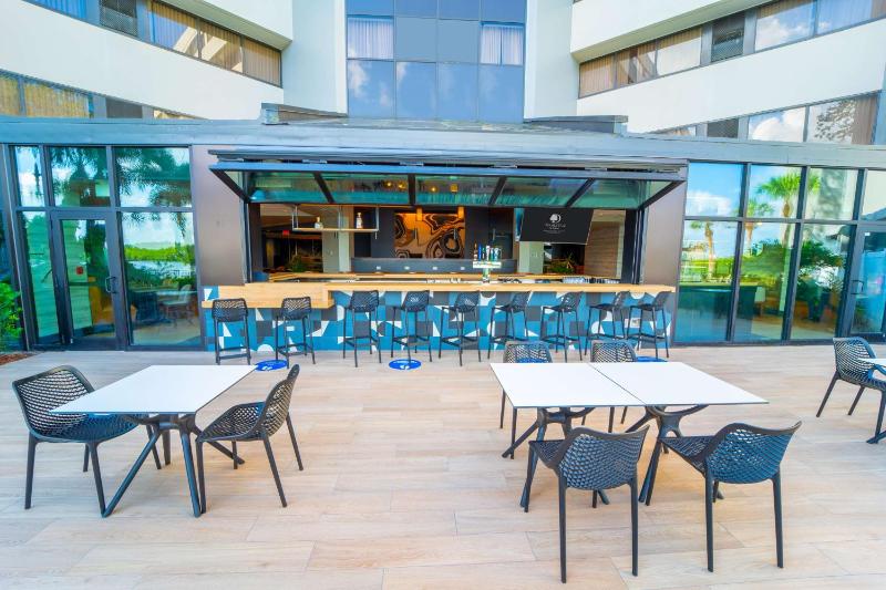 DoubleTree by Hilton Tampa Rocky Point Waterfront - image 16