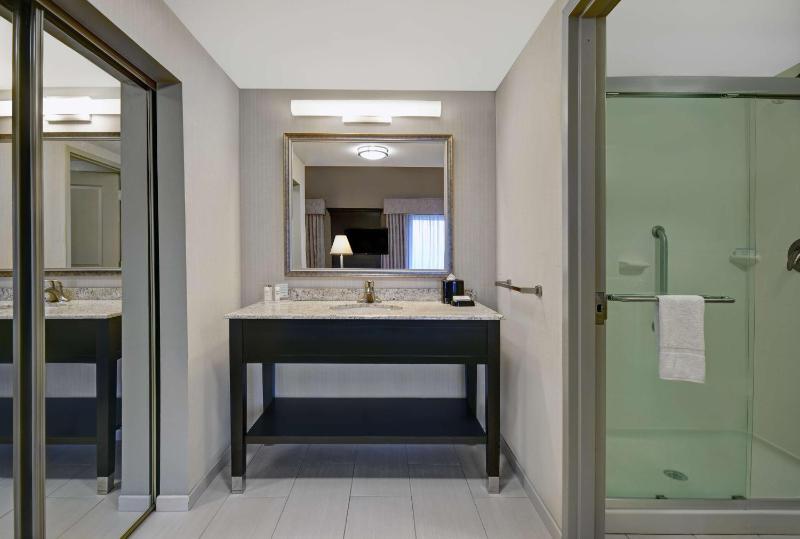 King Room image 2
