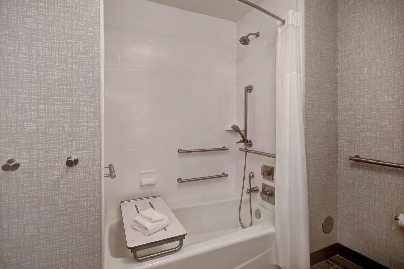 Hampton Inn by Hilton Tucson Downtown - image 3