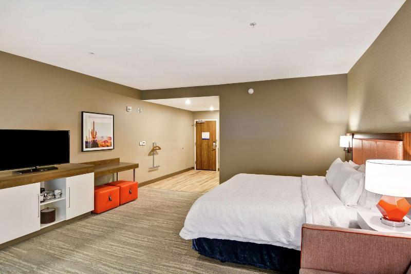 King Room with Sofa Bed- Non-Smoking image 2