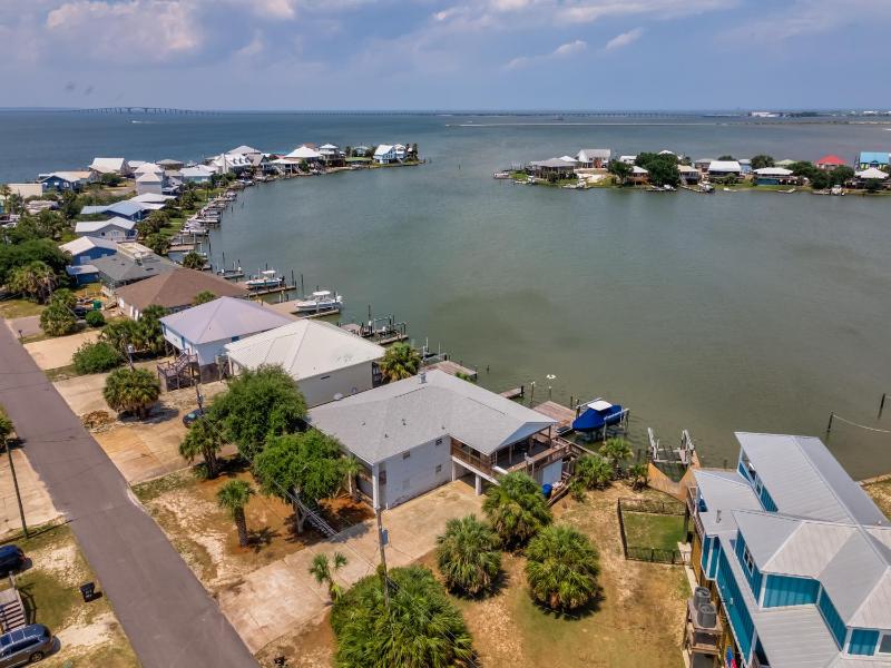 The Pearl | Gather by the Gulf dock for fishing - image 8