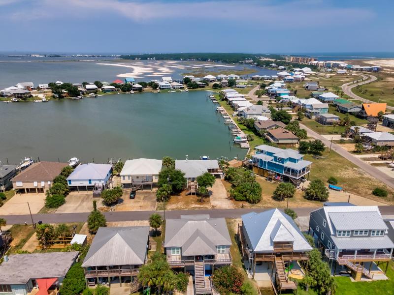 The Pearl | Gather by the Gulf dock for fishing - image 10