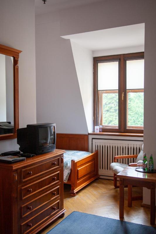 Deluxe Twin Room image 2
