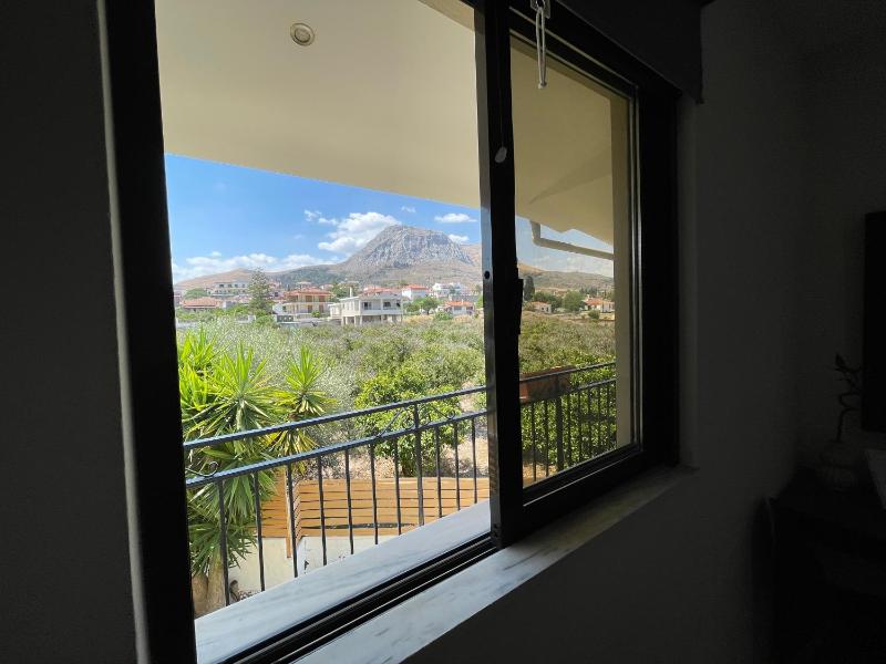 Double or Twin Room with Mountain View image 1