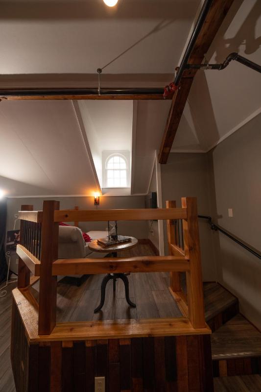 Superior King Room image 2