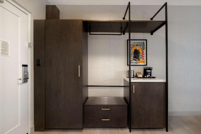 King Room image 1