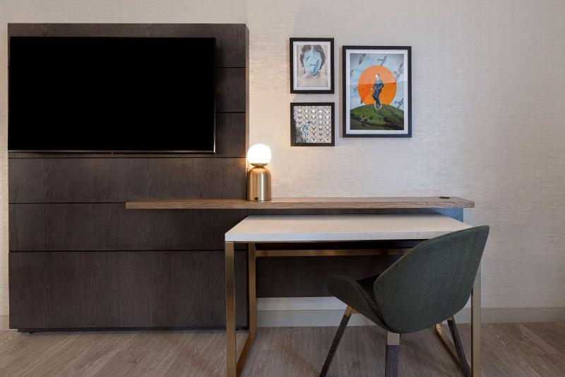King Room image 4
