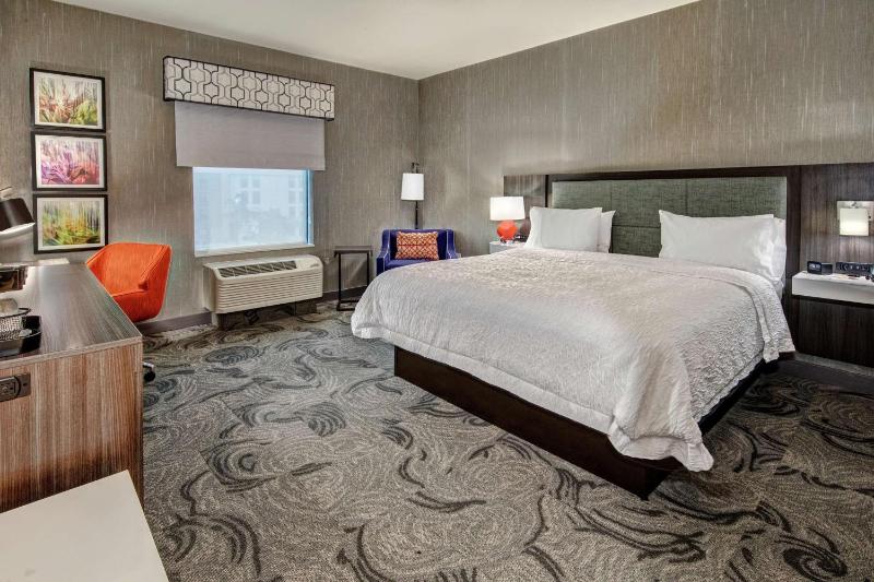 King Room image 3