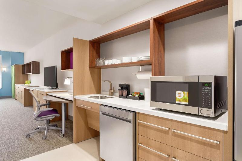 King Studio Suite - Mobility Access/Non-Smoking image 2
