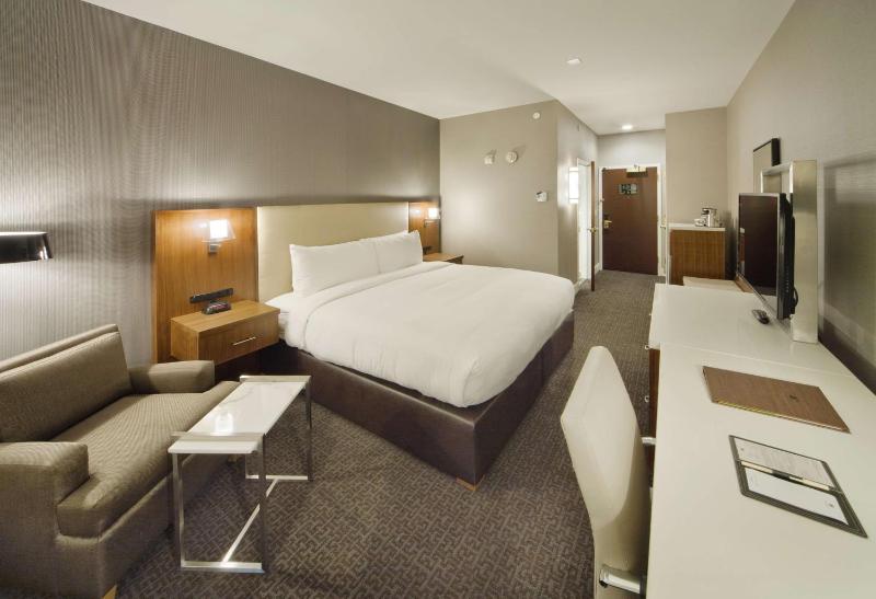 Standard King Room - Non-Smoking  image 1
