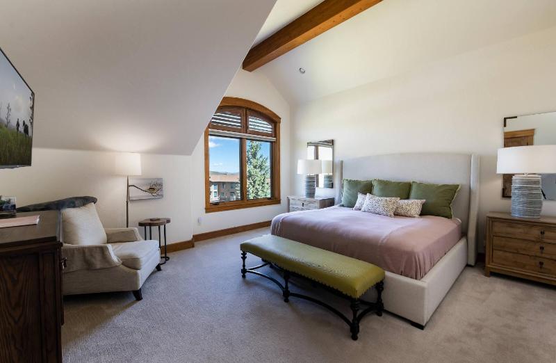 Silverview at Highlands Home: Mountain Luxury - image 46