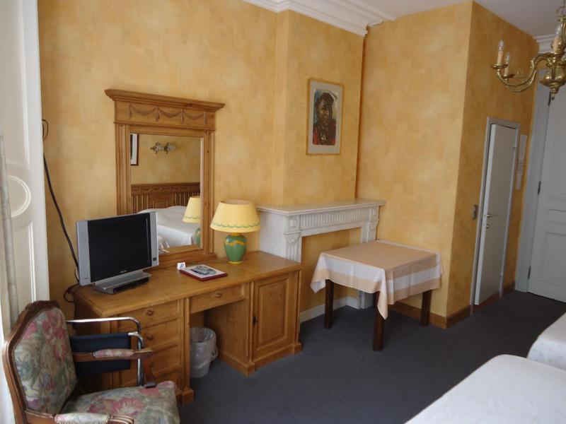Quadruple Room with Shower image 1