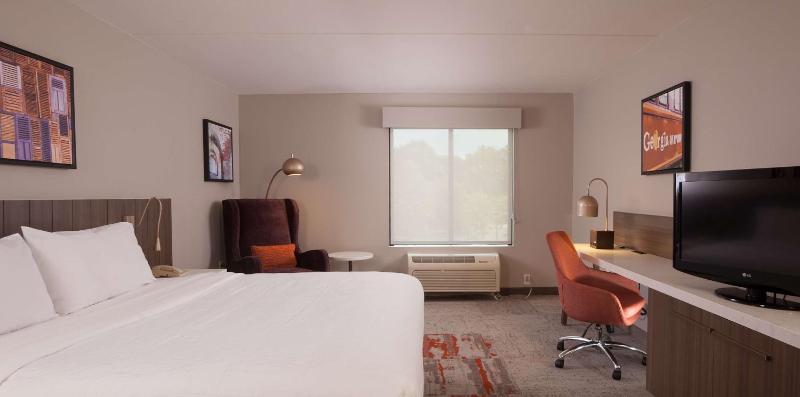 King Room image 4