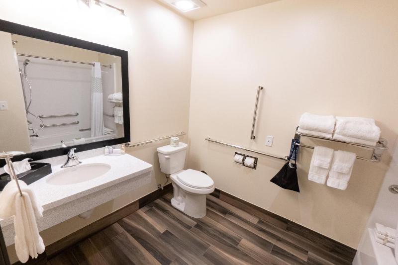 Double Room image 3