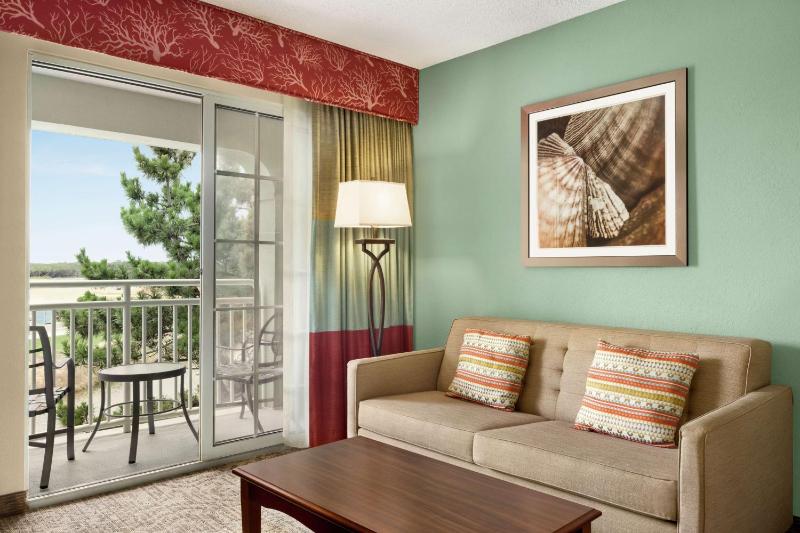 King Room with Partial Ocean View image 4