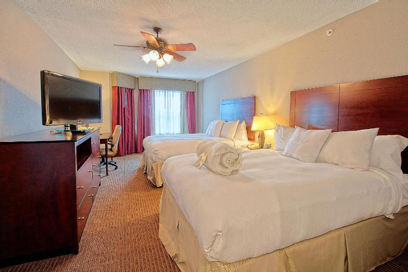 One-Bedroom Queen Suite with Two Queen Beds - Non-Smoking image 4
