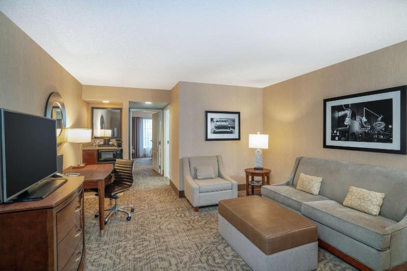 Two-Room King Suite - Non-Smoking image 3