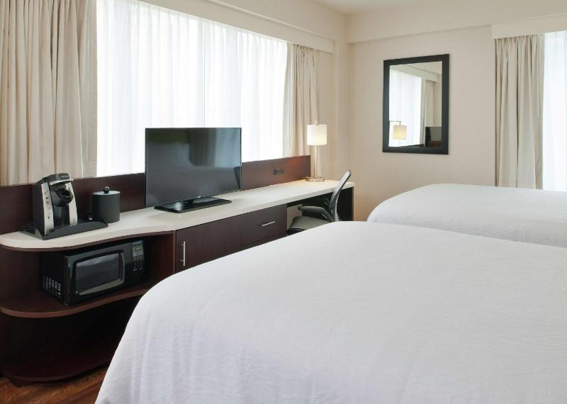 Hilton Garden Inn Pittsburgh Downtown - image 2