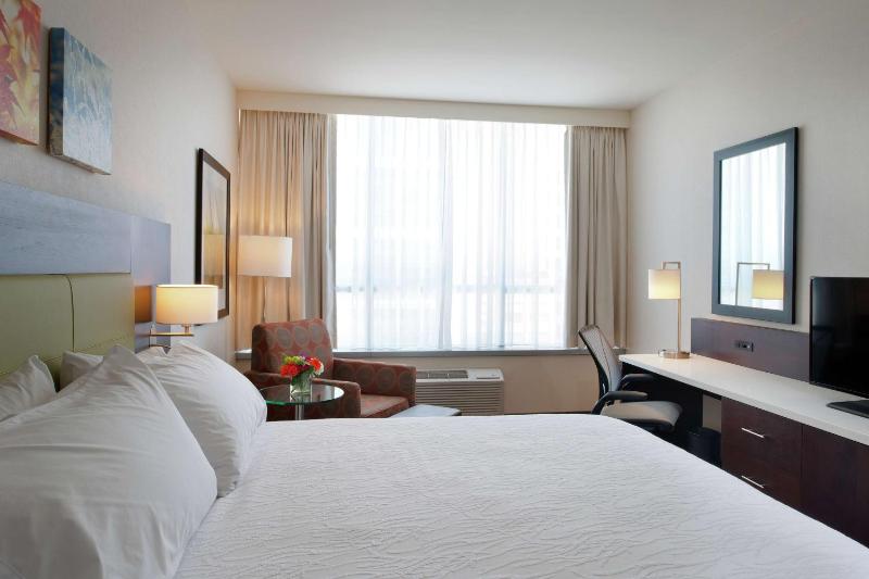 Hilton Garden Inn Pittsburgh Downtown - image 33