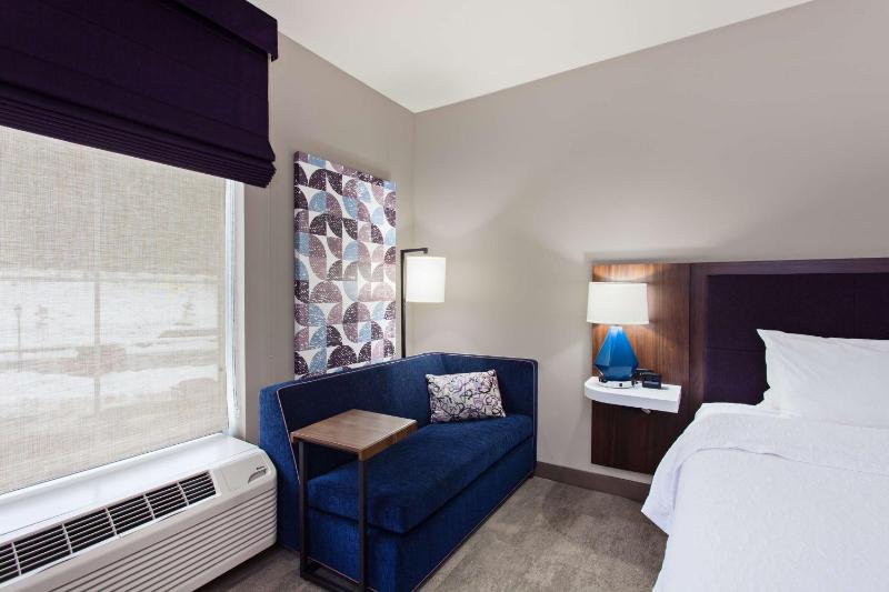 King Room image 4