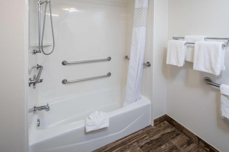 King Room - Mobility Access/Non-Smoking image 2