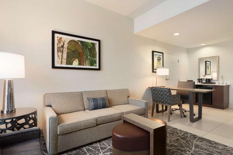 Two-Room King Suite - Hearing Access image 1