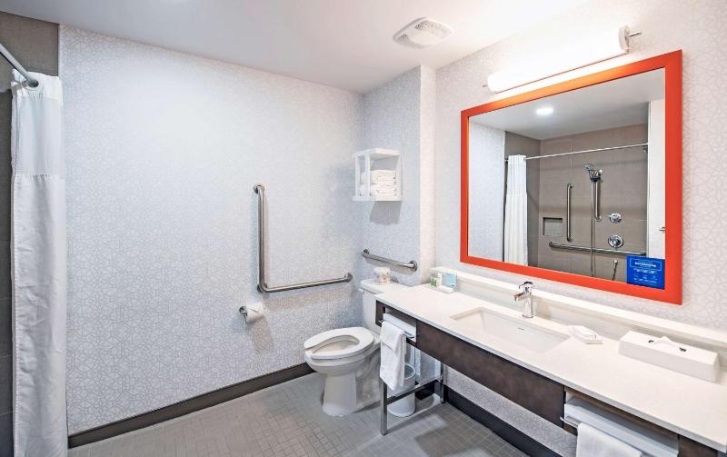 Hampton Inn by Hilton Ottawa - image 15
