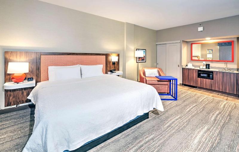 Hampton Inn by Hilton Ottawa - image 12
