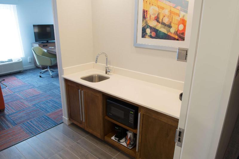 King Studio Suite - Non Smoking image 3