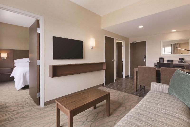 King Studio - Hearing Accessible  image 4