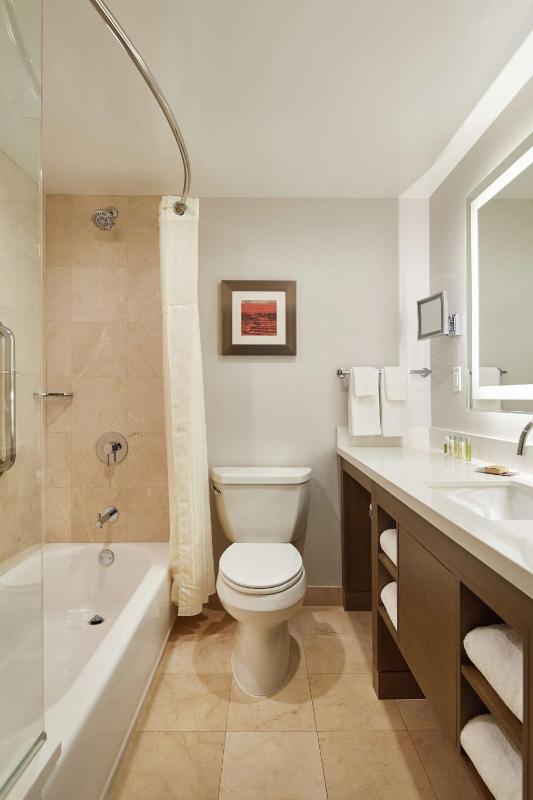 Executive Double Room with Two Double Beds image 2