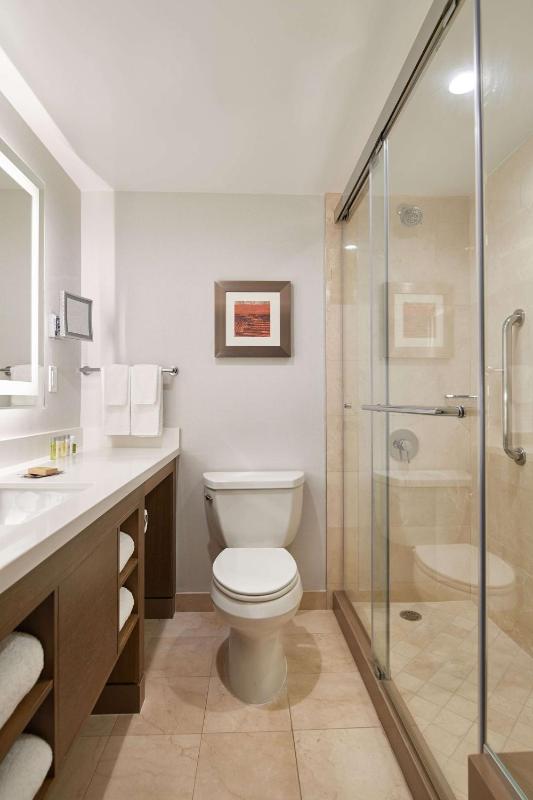 Executive King Room image 2