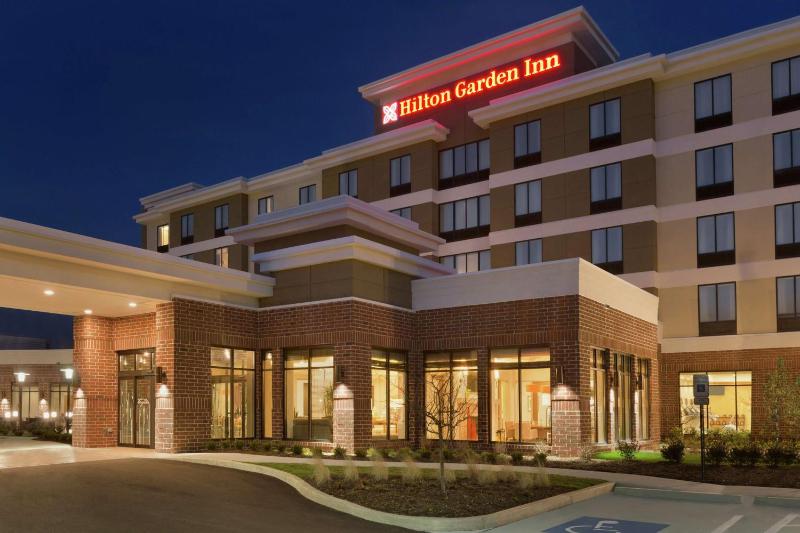 Hilton Garden Inn Pittsburgh Airport South-Robinson Mall - image 1
