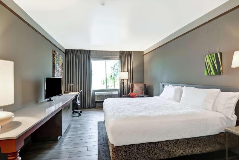 King Room image 4