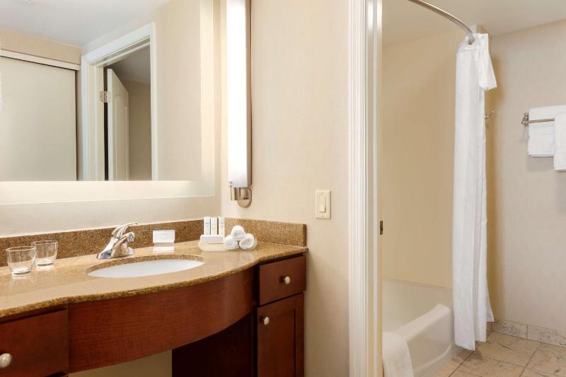 One-Bedroom King Suite - Non-Smoking image 1