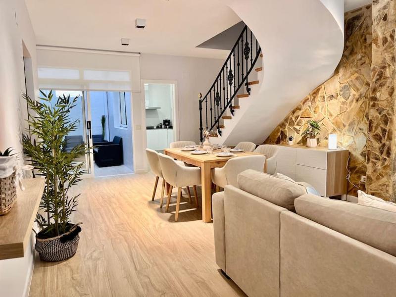 Gran casa en Puerto Sagunto Images