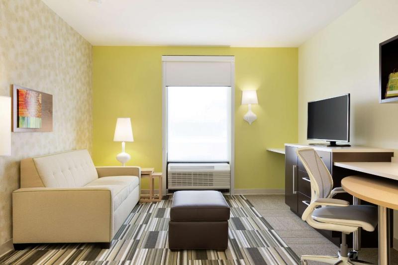 King Studio Suite - Hearing Access/Non-Smoking image 4