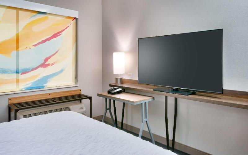 King Room image 4
