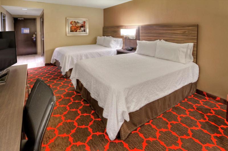 Room with Two Queen Beds - Non-Smoking image 4