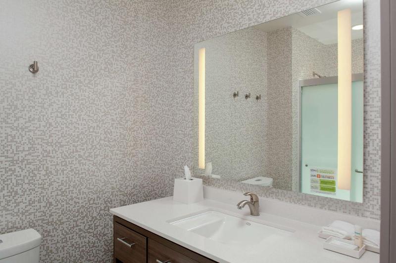 King Studio Suite - Non-Smoking image 2