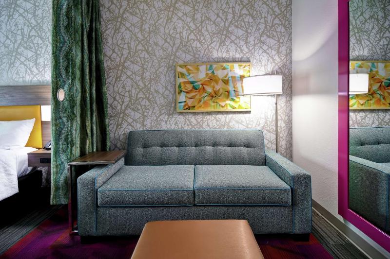 King Studio Suite - Non-Smoking image 1