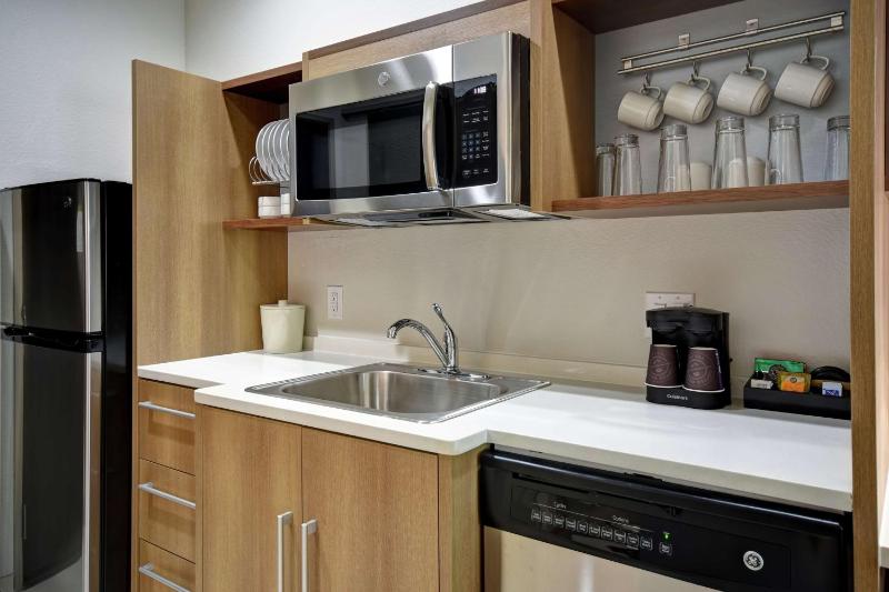 King Studio Suite - Non-Smoking image 3