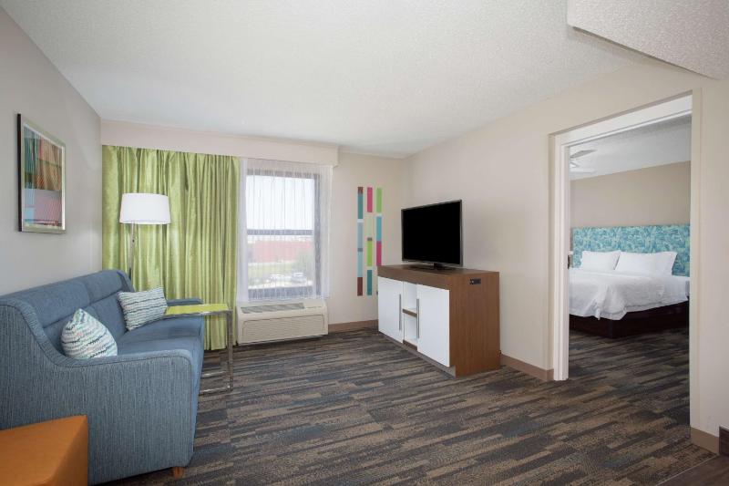 One-Bedroom Suite with Two Double Beds - Non-Smoking image 3