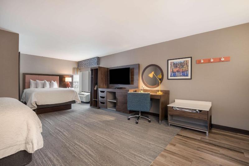 Room with Two Queen Beds - Non-Smoking image 1
