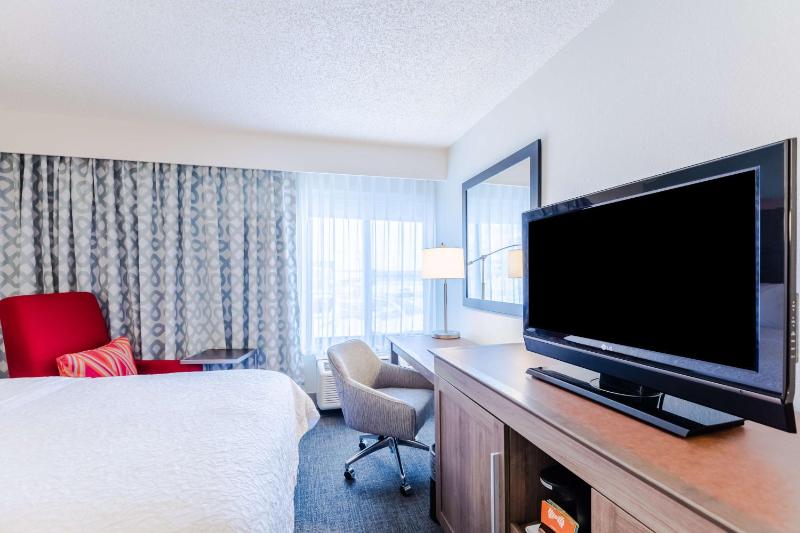 Room with Two Queen Beds - Non-Smoking image 2